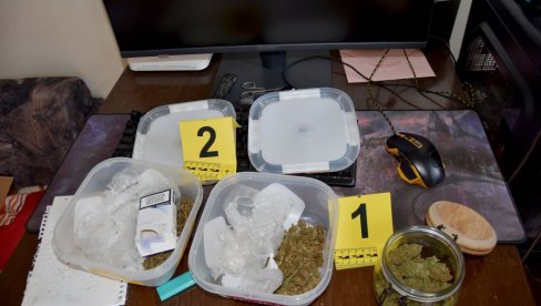 AKCIJA POLICIJE SAVSKOG VENCA I BARAJEVA: Uhapšen diler, zaplenjen kilogram narkotika