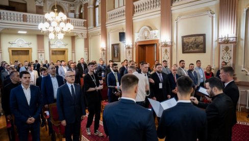 МЕЂУНАРОДНИ ФОРУМ „НОВО ДОБА“ ОКУПИО ПАТРИОТСКЕ СНАГЕ СА ТРИ КОНТИНЕНТА