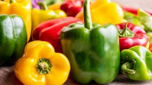 НЕ БАЦАЈТЕ ПЕТЕЉКЕ ОД ПАПРИКЕ: Могу вам користити као преукусан зачин