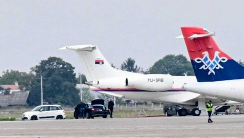 ЕКСКЛУЗИВНО - ГЕНЕРАЛ ПОНОВО У СВОЈОЈ СРБИЈИ: Небојша Павковић слетео у Београд (ФОТО)