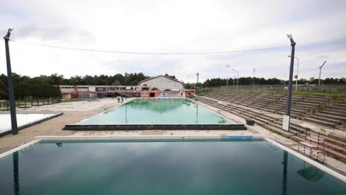 РЕКОНТРУИШУ СЕ ГРАДСКИ БАЗЕНИ У КРАГУЈЕВЦУ:  Велика инвестиција у спортску инфраструктуру