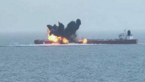 HOLANDSKI BROD POGOĐEN NEPOZNATIM PROJEKTILOM: Drama nedaleko od grada Adena (FOTO)