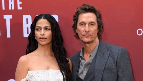 НАЈБИТНИЈА ЈЕ ВЕЛИЧИНА КРЕВЕТА: Метју Меконахи открио тајну успешног брака