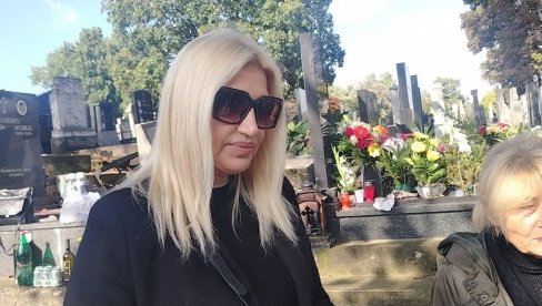 БИЛА ЈЕ ОНА: Јована Типшин дошла на помен Томи Здравковићу (ФОТО)
