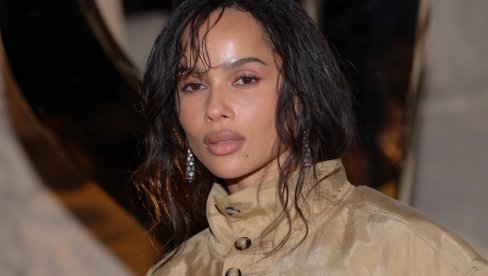 ПОЗНАТЕ ДАМЕ СУ СТИГЛЕ У ПАРИЗ НА НЕДЕЉУ МОДЕ: Већ првог дана су одушевиле својим стајлинзима, а ово је тек почетак!