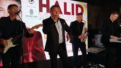 ХАЛИД МУСЛИМОВИЋ ОПЕТ ИЗНЕНАДИО ПУБЛИКУ: Од симфонијског оркестра, преко до спектакла у Београду (ФОТО)