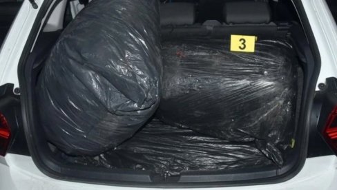 НЕВЕРОВАТНА ЗАПЛЕНА СРПСКЕ ПОЛИЦИЈЕ: Дилери у Нишу пали са 85 килограма дроге