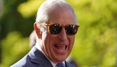 OSVANUO NOVI PORTRET KRALJA ČARLSA: Živi kao da sutra ne postoji! (FOTO)