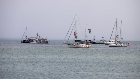 ROJTERS TVRDI: Nepoznata plovila prišla međunarodnoj flotili za Gazu