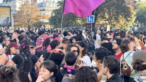 УЛИЦА ПРИТИСКА ЛЕКОРНИЈА: Французи јуче поново протестовали против стезања каиша