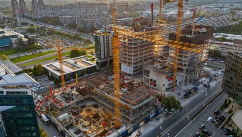 DELTA DISTRICТ ДОСТИГАО ВИСИНУ ОД 50 МЕТАРА: Постављене геотермалне сонде, прво усељење станара 2027, InterContinental хотел крајем 2026