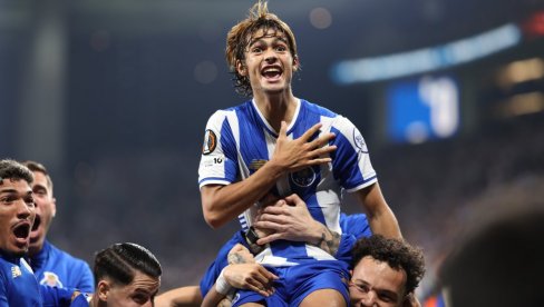 НИКО НЕ МОЖЕ ДА ИМ ДА ГОЛ: Одбрана Порта функционише савршено