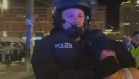 ELEGANTNO PRIVOĐENJE “STUDENTSKE ELITE”: Ovako se nemačka policija obračunava sa demonstrantima (VIDEO)