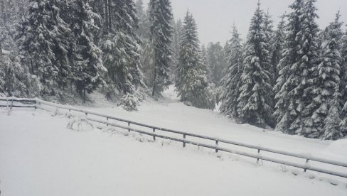 ПРОБЛЕМИ СА СТРУЈОМ: На рудњанској висоравни нападало око 30 центиметара снега