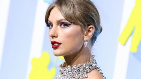 ТЕЈЛОР СВИФТ ПО ПРВИ ПУТ О ПРОСИДБИ И ПЛАНИРАЊУ ВЕНЧАЊА: Заиста ме је изненадио, дао је све од себе