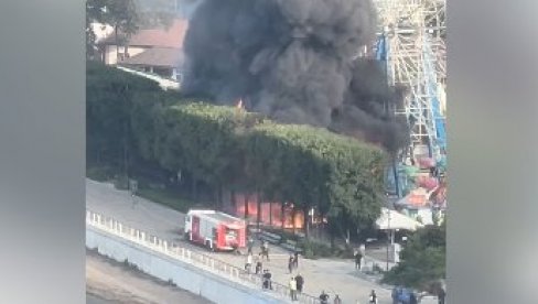 ВЕЛИКИ ПОЖАР: Ватра захватила кафић (ВИДЕО)