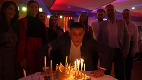 НА ФЕШТИ ВИШЕ ОД 600 ЉУДИ: Владо Ђајић прославио рођендан (ФОТО/ВИДЕО)
