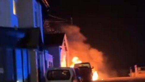 ОВО ЈЕ ЗЛОЧИН ИЗ МРЖЊЕ Нападнута џамија у Енглеској - појавили се драматични снимци (ВИДЕО)