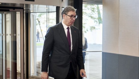 ВУЧИЋ СТИГАО У АЛБАНИЈУ: Председник Србије учествује на самиту Процеса Брдо-Бриони