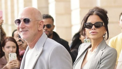 ЗАШТО СЕ ЦЕО СВЕТ СМЕЈЕ ЏЕФУ БЕЗОСУ И ЛОРЕН САНЧЕЗ? Прошетали Паризом модно усклађени али један детаљ је свима запао за око!