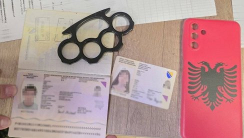 МУП ЛЕГИТИМИСАО ДРЖАВЉАНЕ БИХ КОД ПИОНИРСКОГ ПАРКА: Пронађен боксер и симболи заставе Албаније