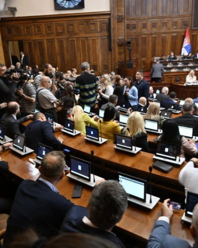 ИЗГЛАСАНО: Скупштина Србије изабрала осам од девет чланова Савета РЕМ-а