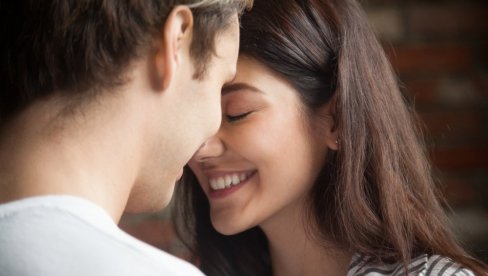 КО ЈЕ ВАША СРОДНА ДУША? Месец рођења открива с ким ћете доживети љубав из снова