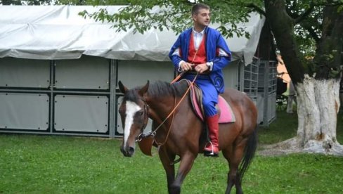 ČOVEK I KONJ KAO JEDNO: Požarevljanin Andrija Sterđević sa 17. godina ostvario dečački san, pa nastavio da niže uspehe