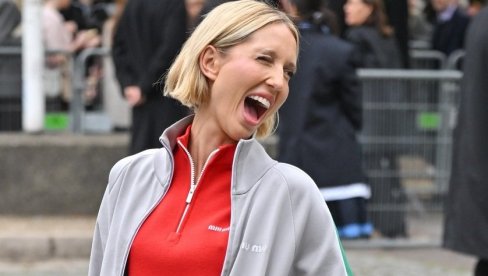 ДО САД СУ СЕ ПРИНЦЕЗЕ ОБЛАЧИЛЕ КАО ДАМЕ: Грчка принцеза шокирала стајлингом за највећи модни догађај