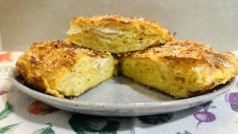 PITA GUŽVARA SA SIROM: Miris pite koji ispunjava ceo dom