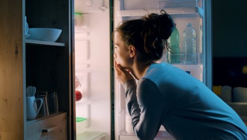 КАДА ЈЕ НАЈБОЉЕ ВРЕМЕ ЗА ВЕЧЕРУ? Ево које грешке правимо према нутриционистима