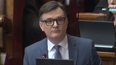 МИЛЕНКО ЈОВНОВ: Породица председника Вучића је била штит и нашим породицама