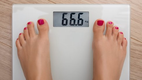 НЕВЕРОВАТНА ТЕХНИКА ЗА МРШАВЉЕЊЕ БЕЗ ДИЈЕТЕ: Изгледаћете као да имате свог тренера!