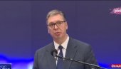 DECA ŽIVE SVOJE VIRTUELNE ŽIVOTE Vučić: Na žalost nema više redova na košarkaškim terenima (VIDEO)