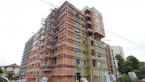 УСЕЉЕЊЕ ИПАК НА ПРОЛЕЋЕ: Касни завршетак друге зграде у склопу обнове радничког насеља у Краљеву