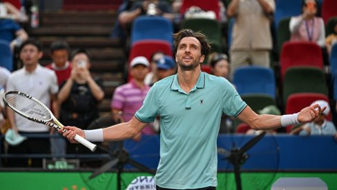 ŠTA SE OVO DEŠAVA? Novi senzacionalni polufinalista mastersa u Šangaju