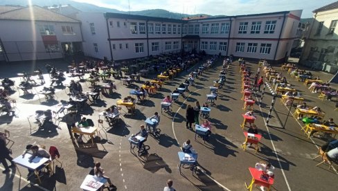 ВЕЛИКИ ЈАВНИ ЧАС СТРИПА: Лесковачка школа стрипа наставља рад на промоцији девете уметости