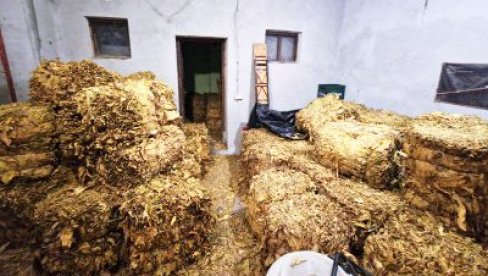 ЗАПЛЕЊЕН ДУВАН У ОКОЛИНИ КОВИНА: Ухапшене две особе због шверца