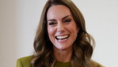 KEJT MIDLTON U POSLEDNJEM POJAVLJIVANJU ZABRINULA JAVNOST: Prijatelj otkrio koliko ima kilograma, svi su zanemeli