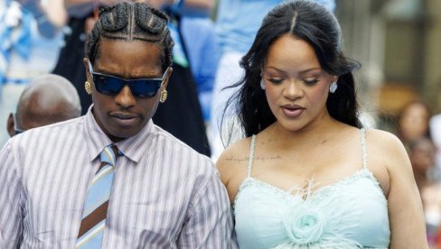 ОНА ЈЕ НЕШТО НАЈБОЉЕ ШТО МИ СЕ ДОГОДИЛО: Ријанин муж први пут проговорио о најмлађем детету (ФОТО)