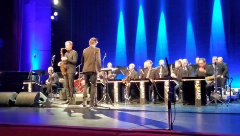 UVERTIRA ZA OVACIJE PUBLIKE: Nastupom Big benda RTV Slovenija i kvarteta Bireli Legrina, počeo 27. Novosadski džez festival