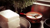 GRCI STROGO ZABRANILI FETA SIR OD KRAVLJEG MLEKA: Vlasnik najpoznatije fabrike otkrio savršen recept