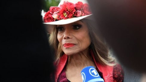 СЕСТРА МАЈКЛА ЏЕКСОНА ПРОГОВОРИЛА О ПАКЛУ У КОЈЕМ ЈЕ ЖИВЕЛА: Отац је долазио у мој кревет и силовао ме, мајка је све знала: Оно што му је