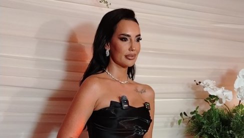 ПИЈЕМ И УВЕК САМ У ПРАВУ: Катарина Грујић изненадила све на свадби Уроша Живковића (ФОТО)