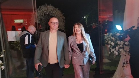 УПРКОС ТЕШКОМ ДАНУ, ИСПОШТОВАЛИ КОЛЕГУ: Вики и Ташке дошли на свадбу Уроша Живковића - Много га волим и поштујем