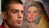 SVE TETOVAŽE VUJADINA SAVIĆA: Mirka na grudima, Zvezda na mišici, Hram Svetog Savi na nozi i stihovi Bore Đorđevića (FOTO)