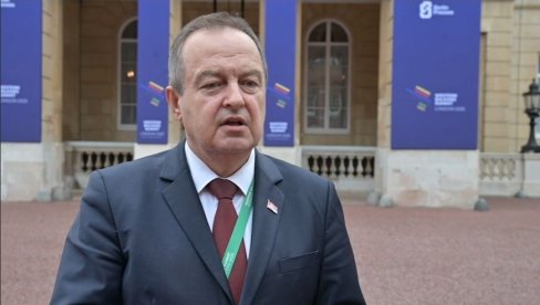 STUDENTKINJA POTVRDILA DA JE LAŽ DA JU JE POLICIJA TUKLA Dačić: To je spremano da se Srbija predstavi EU kao zemlja torture (FOTO)