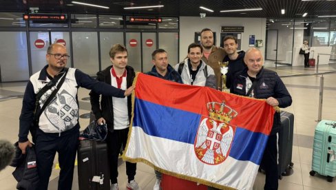 BRAVO ZA SRPSKE ŠAHISTE! Bronzani sa Evropskog prvenstva stigli u Beograd