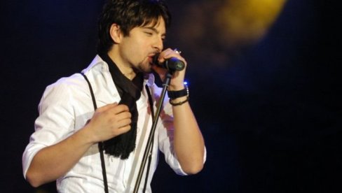 ТОШЕТВА НАЈВЕЋА ЉУБАВ: Данас је удата и има сина, али сваки пут кад оде на његов гроб заврши у болници