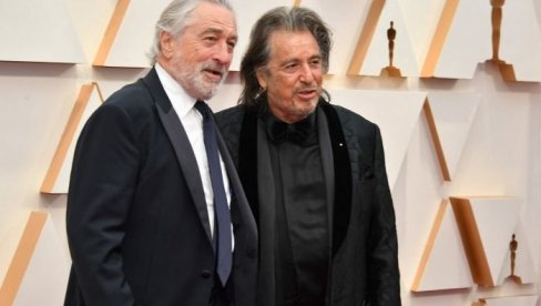 ДВА ШМЕКЕРА У ИСТОМ КАДРУ: Ал Паћино и Роберт Де Ниро опет су се нашли заједно пред камерама – и позирају за модни бренд!